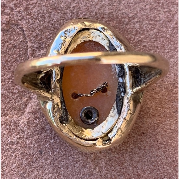 Vintage * Estate * SECO 10k Gold Cameo & Diamond Ring - Picture 10 of 14
